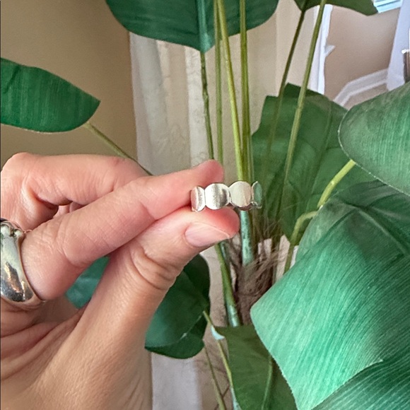 Pinky ring - Picture 3 of 3